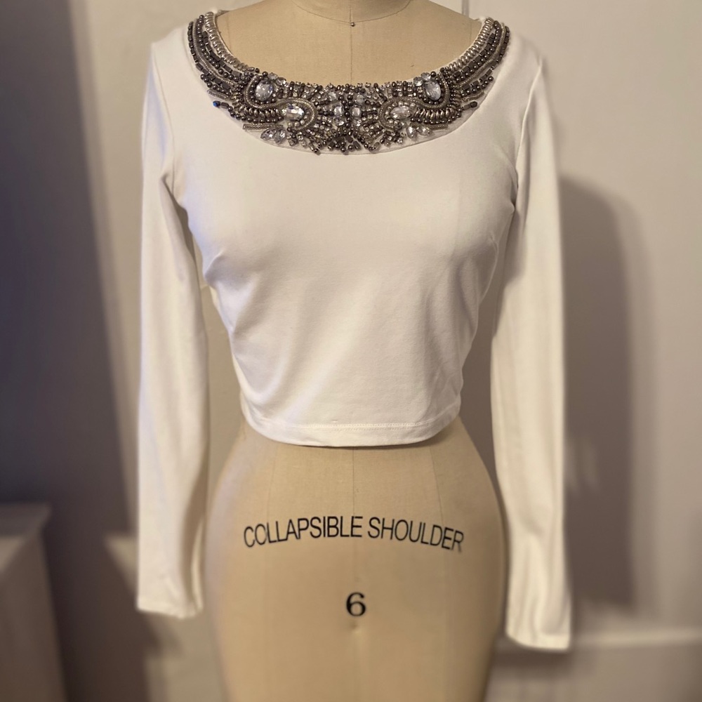 Embellished neckline crop top